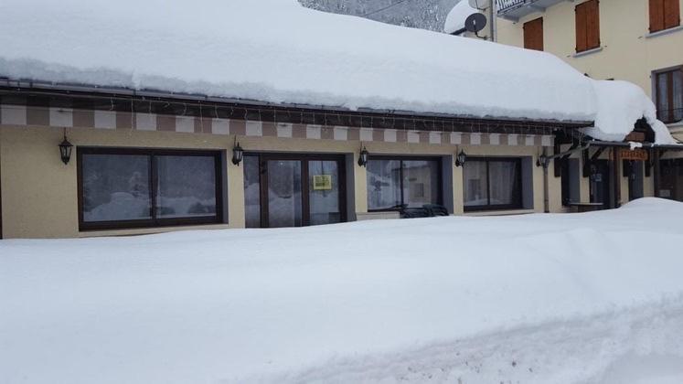 Hôtel Restaurant de la poste Saint-Colomban-des-Villards Extérieur photo